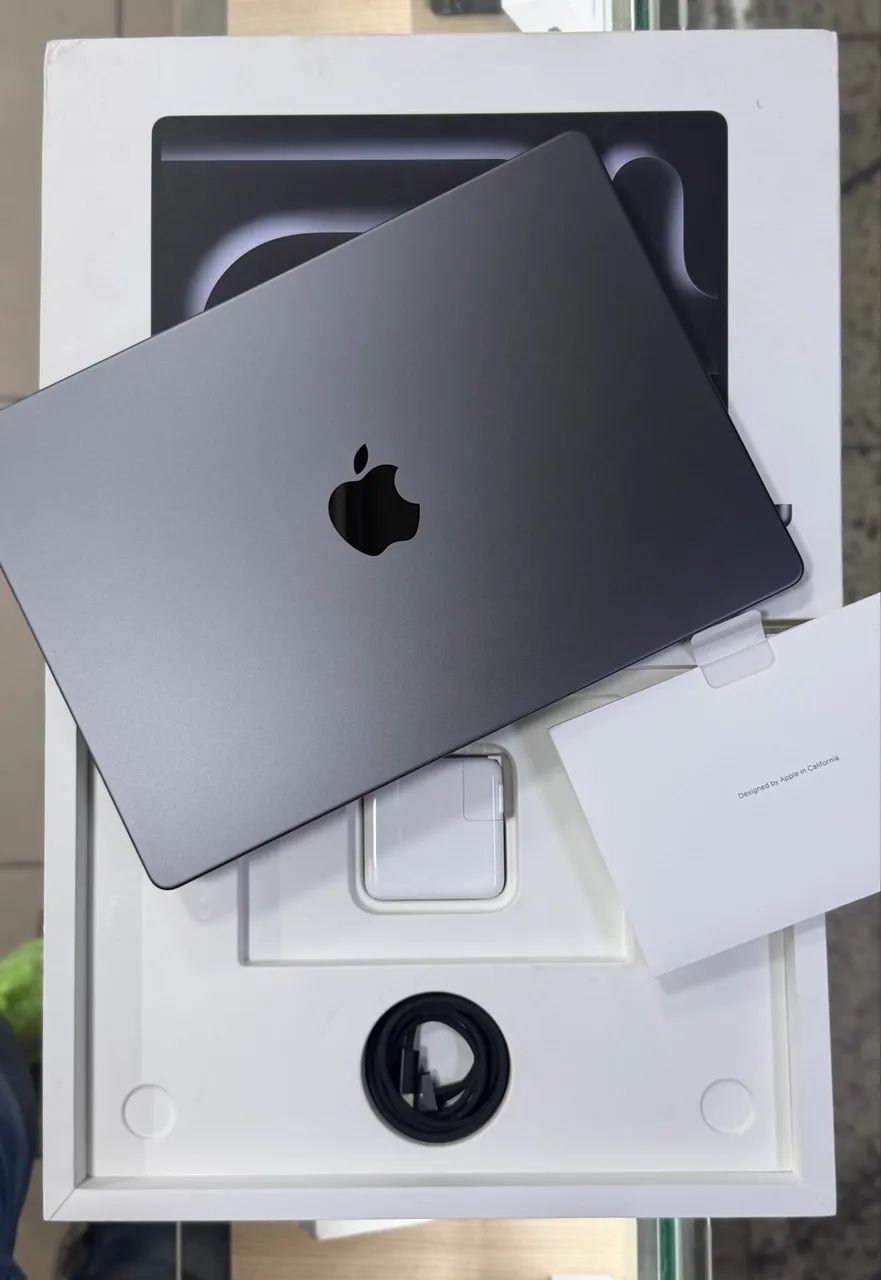 Macbook pro m4 14 polegadas 16gb / 512gb saúde da bateria 100% LOJA FÍSICA ( 16 / 512 )
