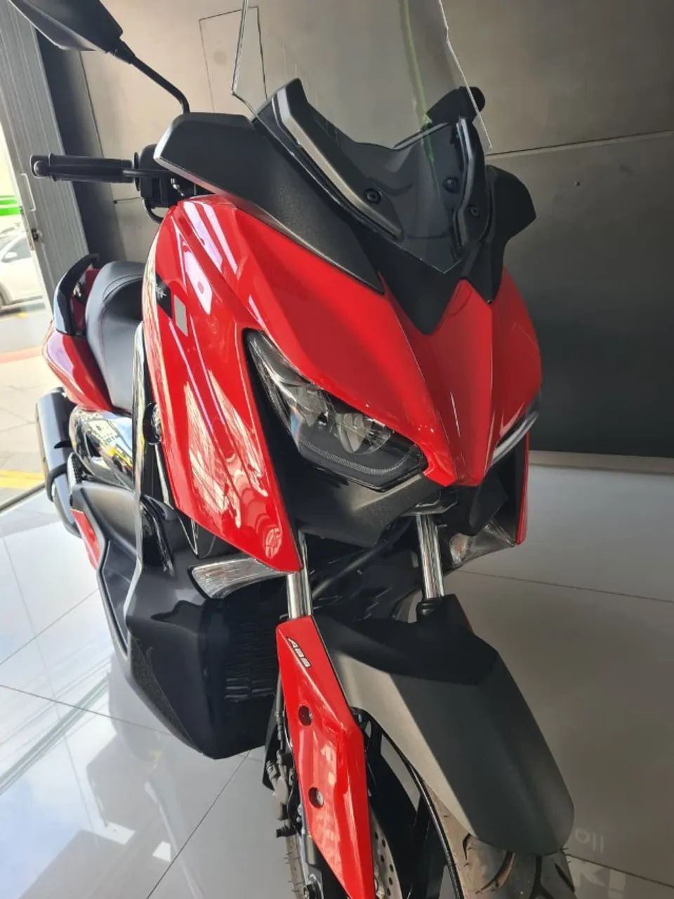 YAMAHA X MAX 250 - Foto 3