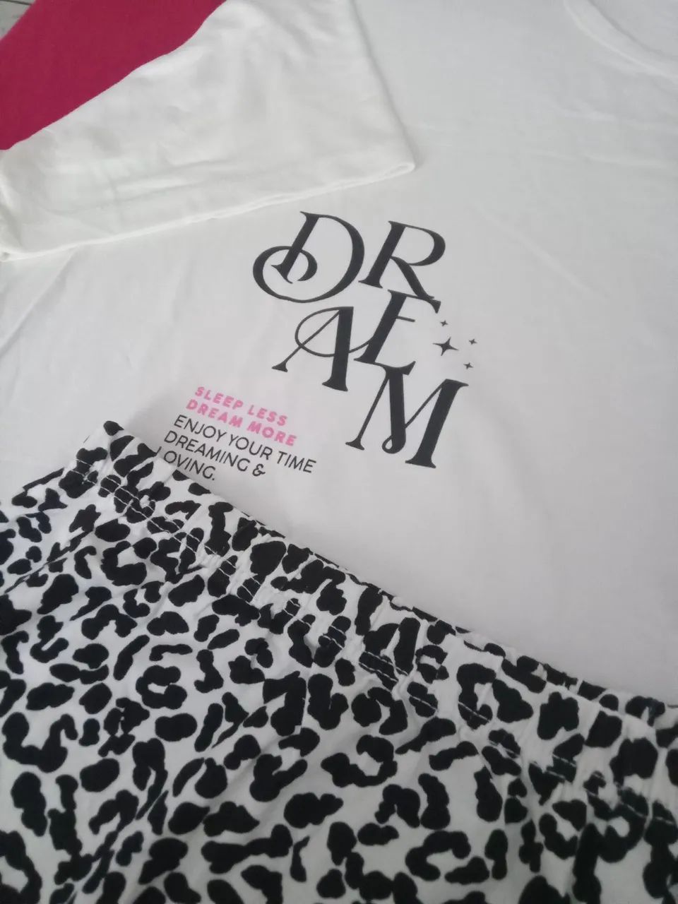 Roupas. Romance - Foto 2
