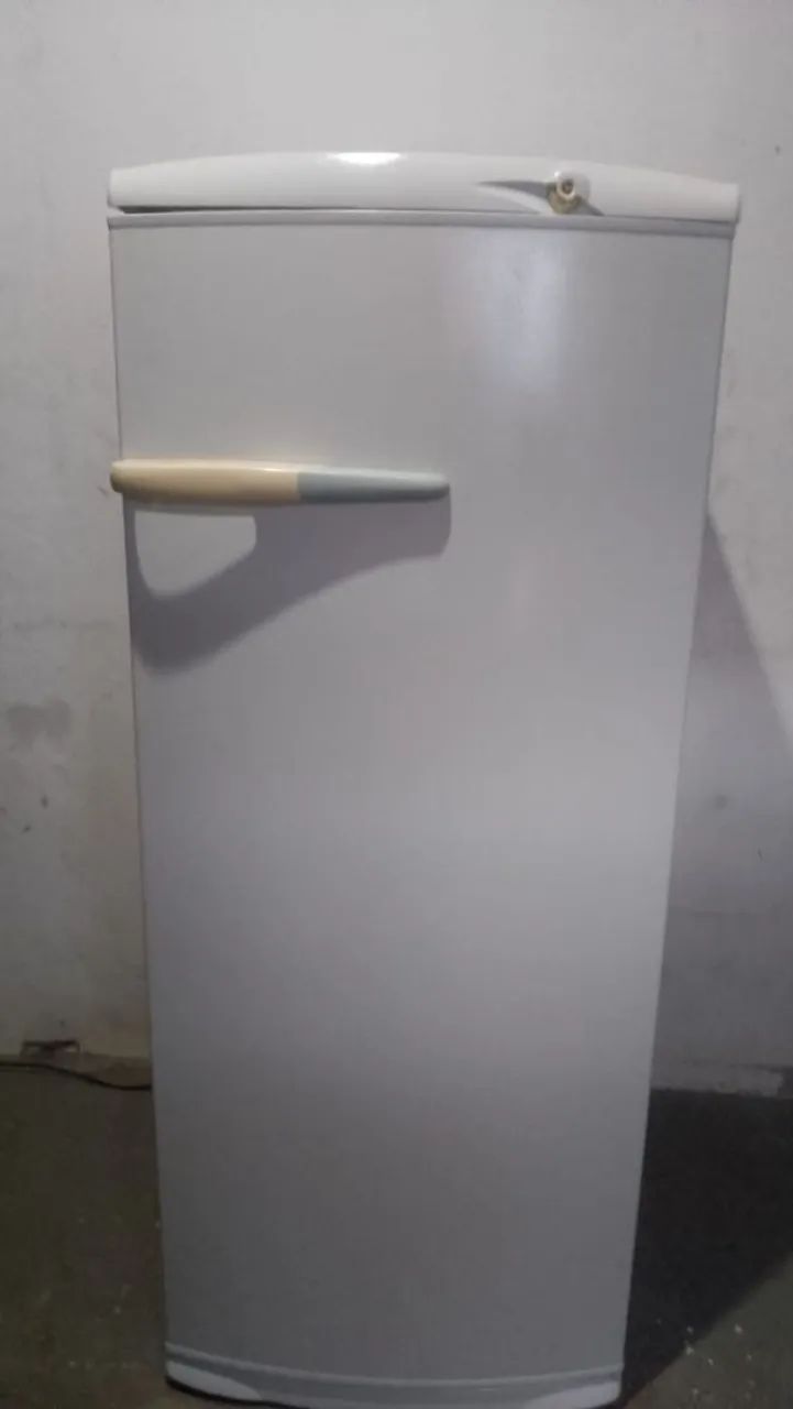 Geladeira Consul funcionando perfeitamente valor R$600