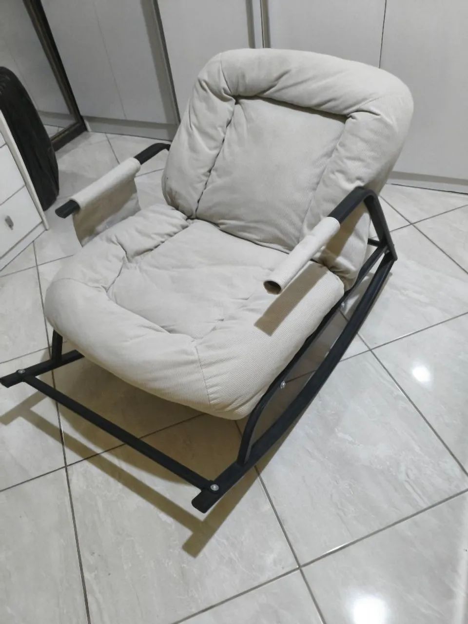 Cadeira de balanço moderna - Foto 2