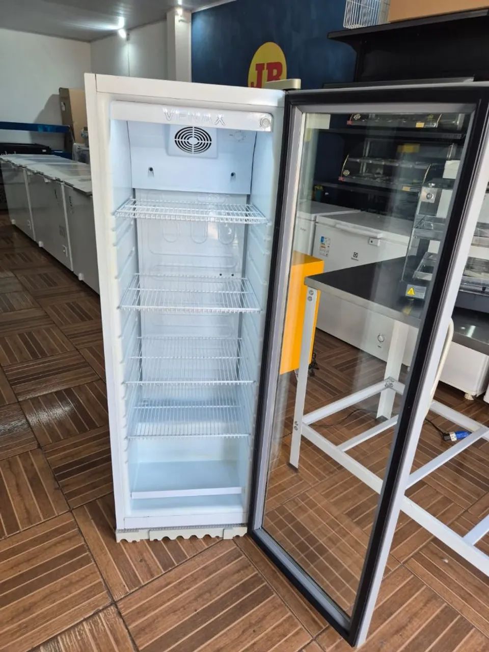Expositor Venax Slim 209 litros seminovo - Foto 2