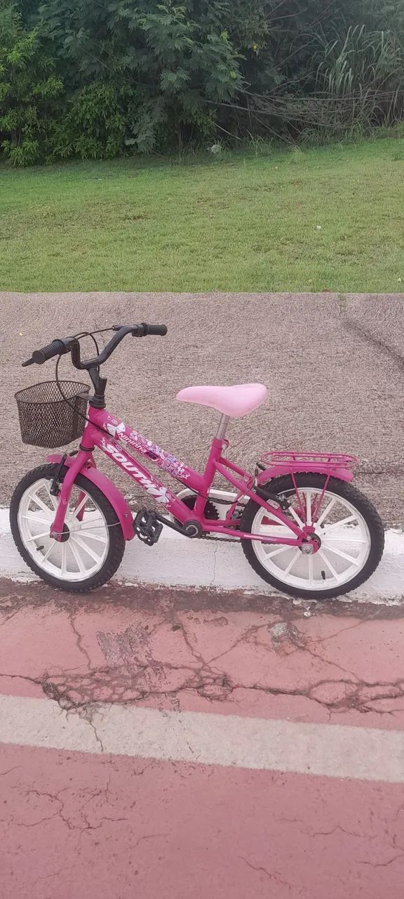 Bicicleta infantil semi nova 