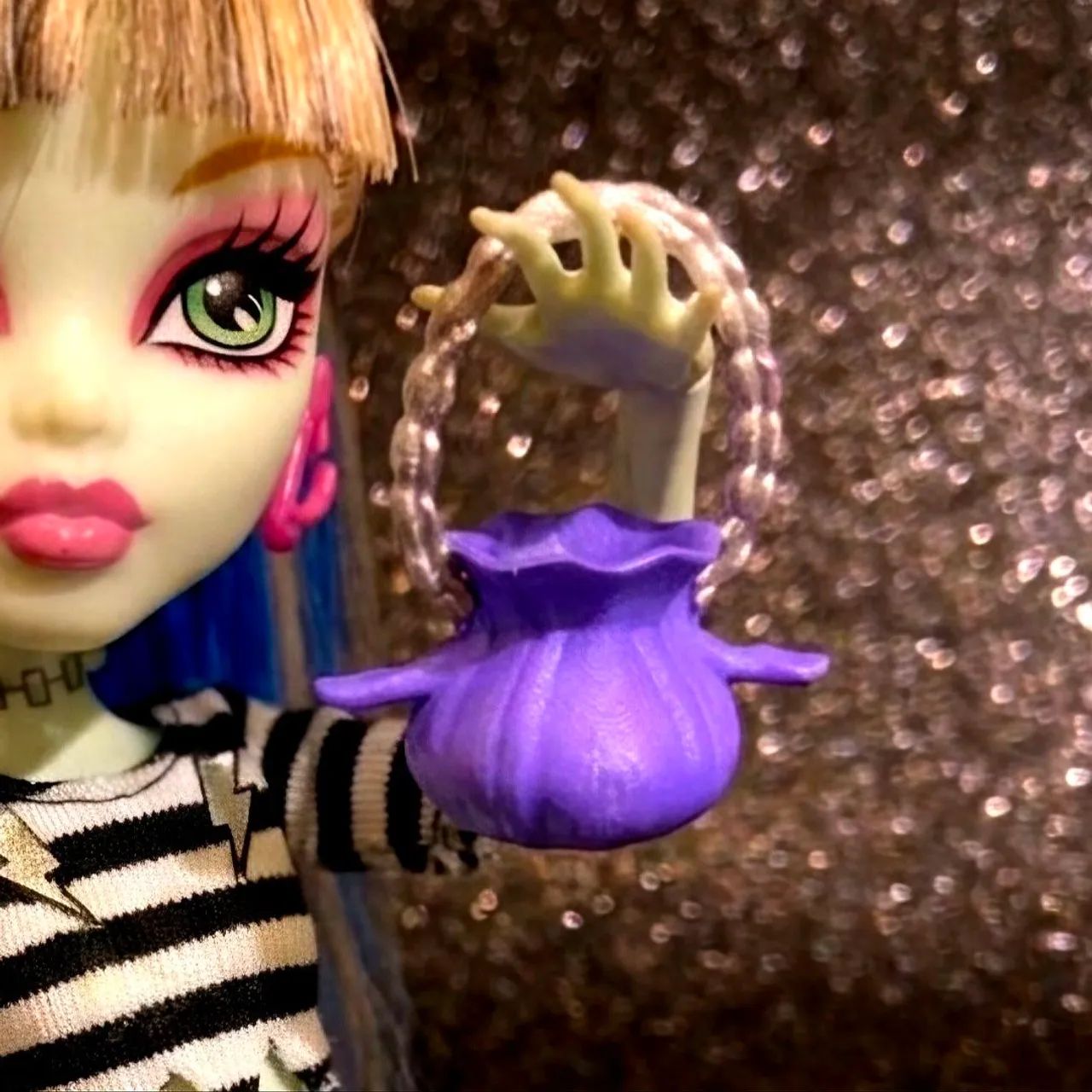Bolsa para a boneca Monster High Spectra Básica - impressão 3D - Foto 3