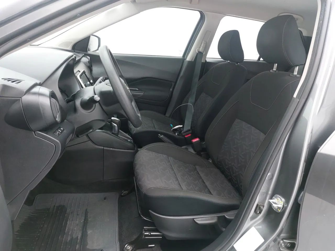 Nissan Kicks Sense 1.6 16V Flex Aut., foto 16 de 18