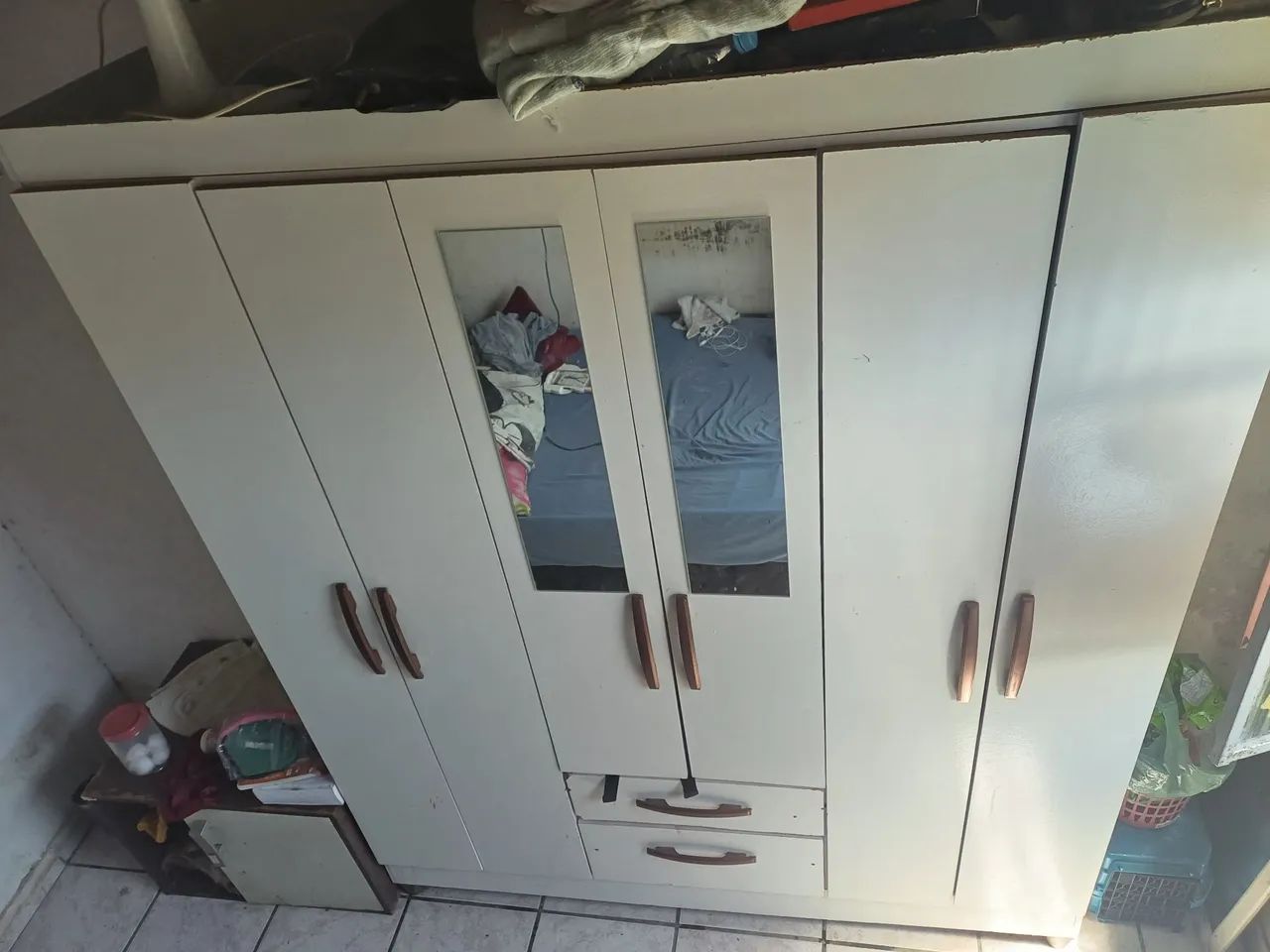 Guarda roupa mais 1 espelho