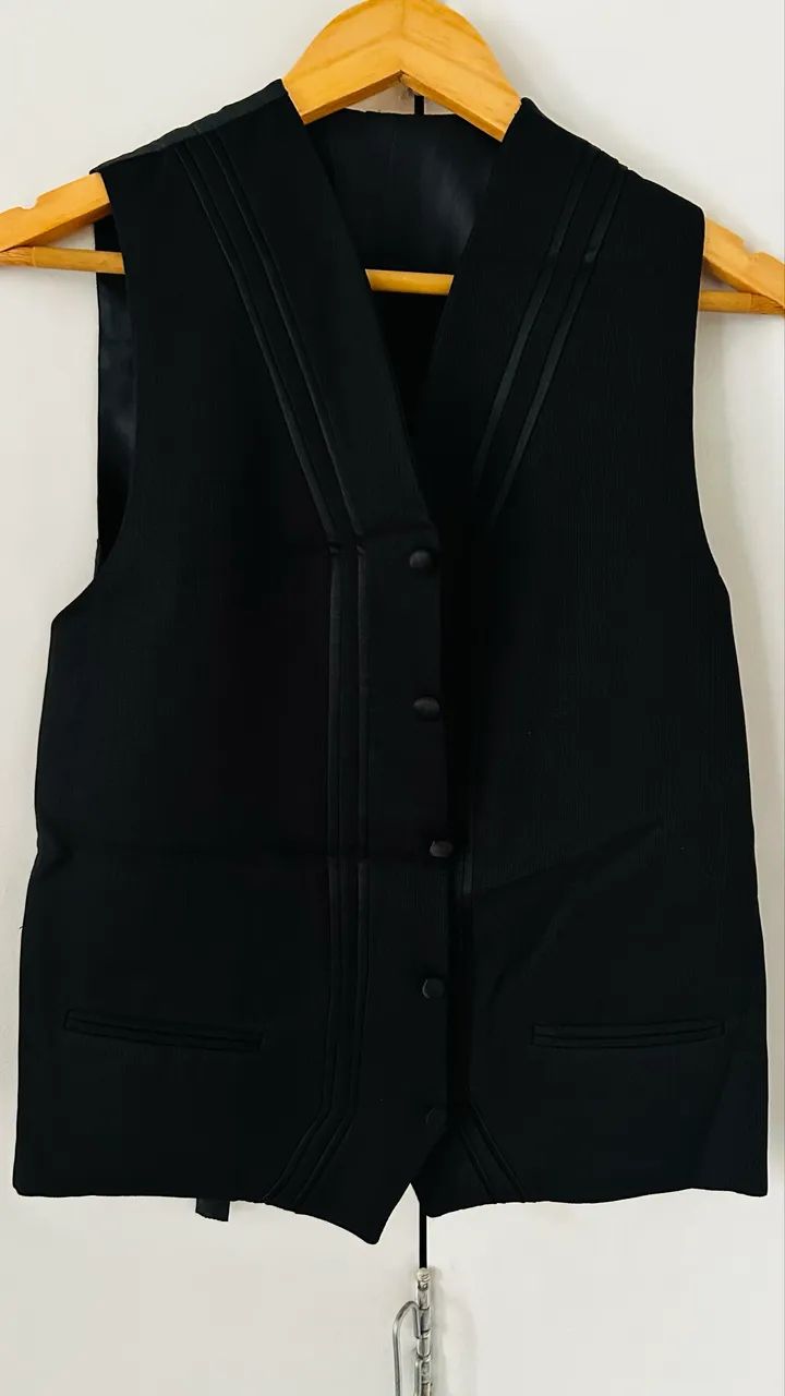 Terno preto com detalhes acetinado  - Foto 2