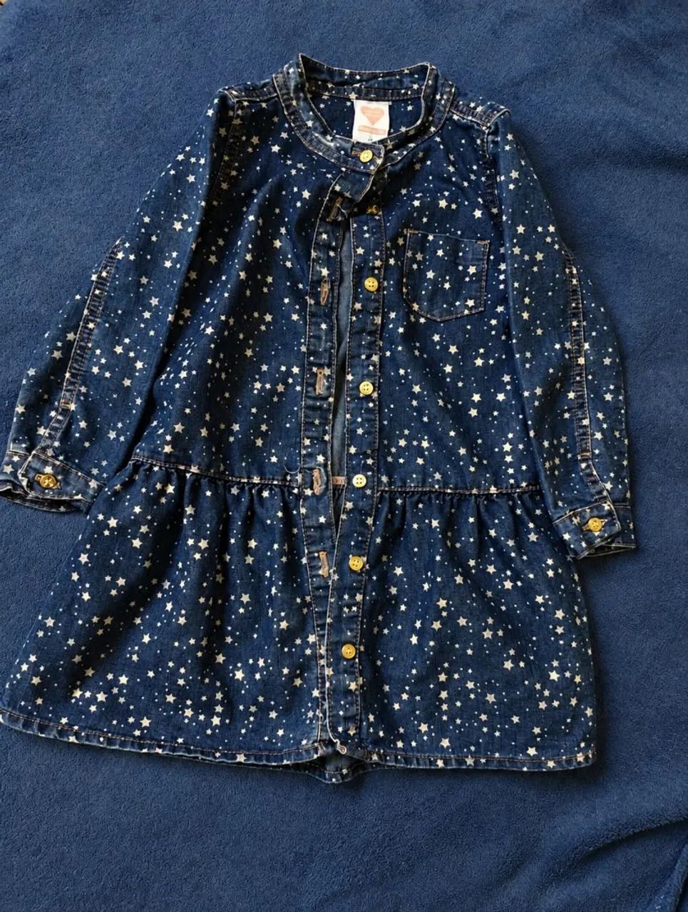 Vestido jeans com estrelas