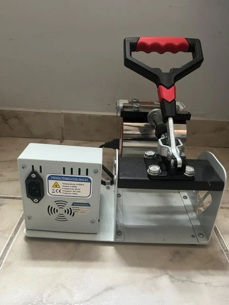 Prensa Térmica Sublimação Canecas, Squeezes e Copos 220V Digital - Foto 5