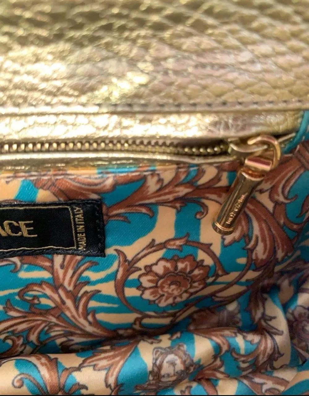 bolsa de ombro versace dourada - Foto 4