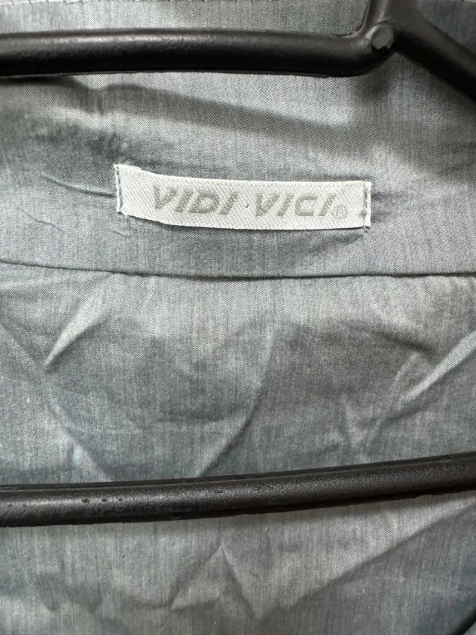 camiseta vidi vici g cinza - Foto 2
