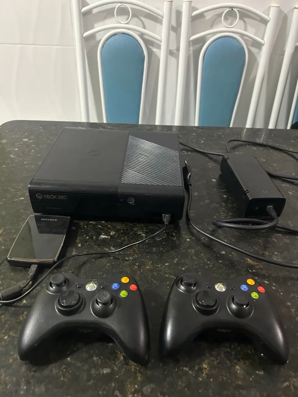 Xbox 360 slim, em perfeito estado !!!