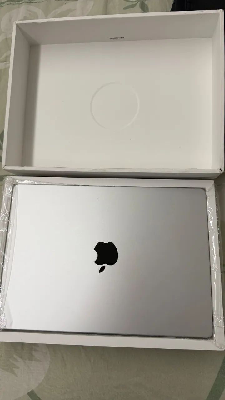 MacBook Pro M3 8Gb de Ram - 94% de Bateria - Praticamente Zeroooo