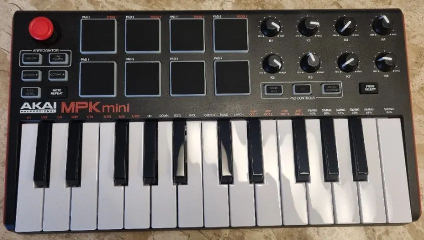 CONTROLADORA MIDI AKAI PROFESSIONAL MPK MINI MK2  - Foto 2