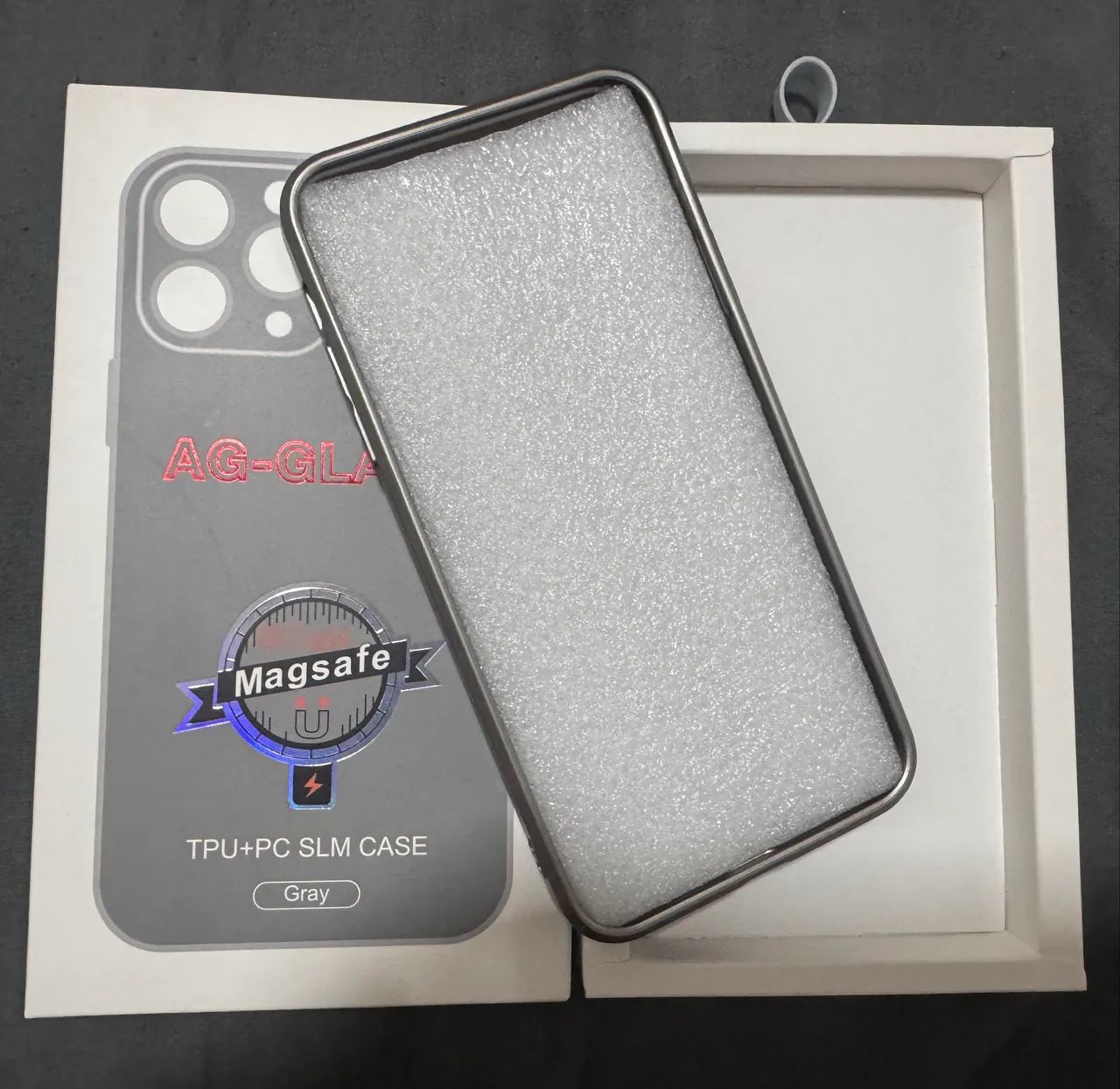 Capinha Ag-glass iPhone Mag 11 Pro, Max Gray - Nova na Caixa - Foto 4
