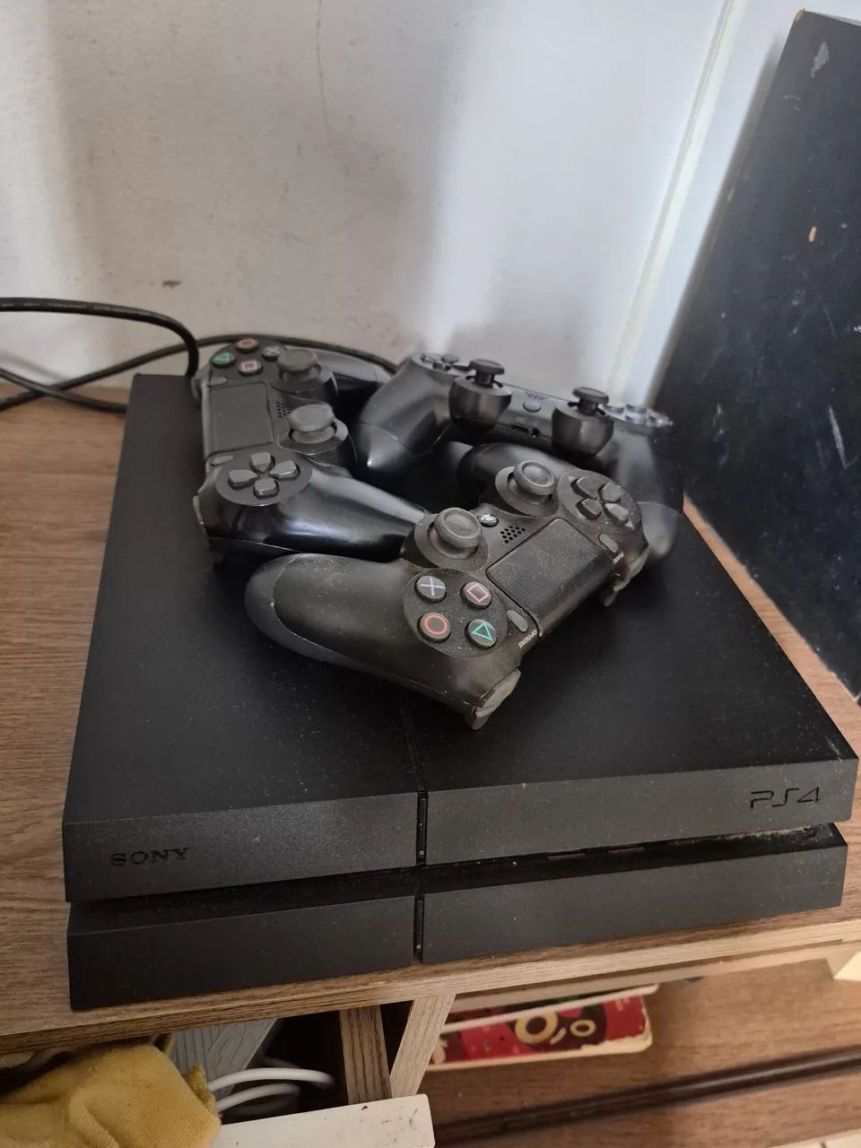 PLAYSTATION 4+CONTROLES+VOLANTE E PEDAL  - Foto 2