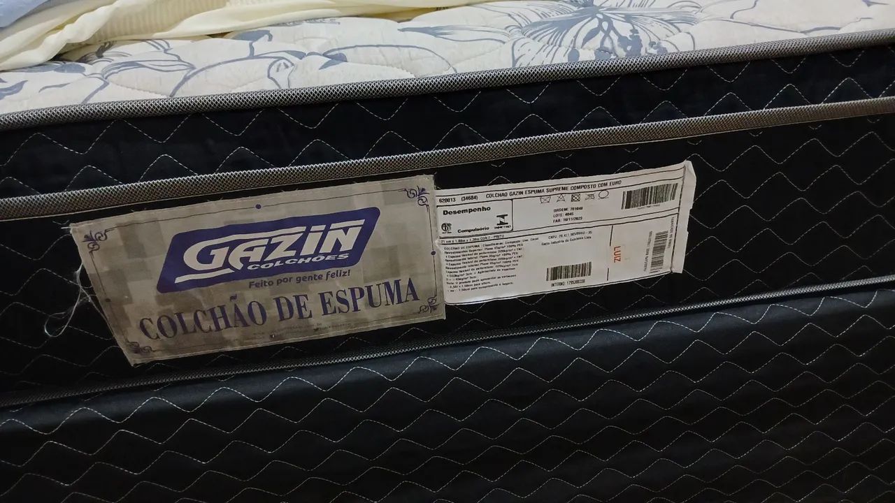 Vendo sofá,  cama e colchão de solteiro - Foto 4