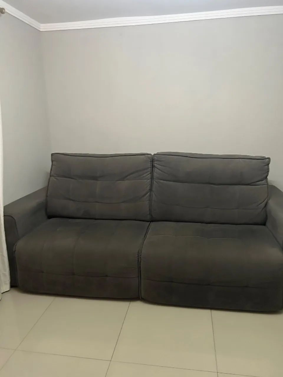 Sofá retrátil reclinável 
