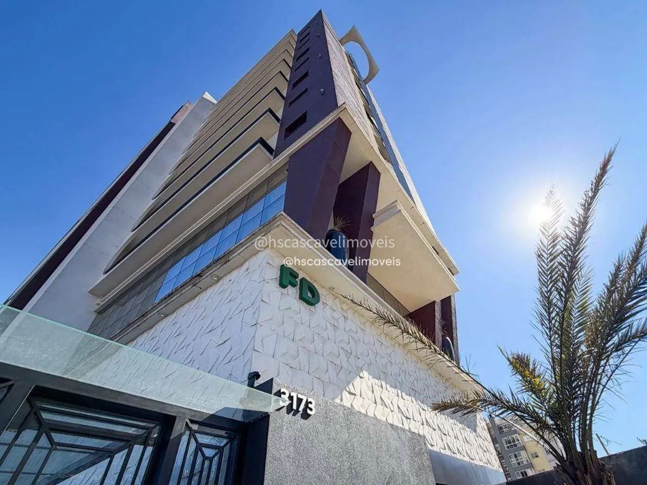 Apartamento Duplex semi mobiliado com área de lazer completa em região central de Cascavel