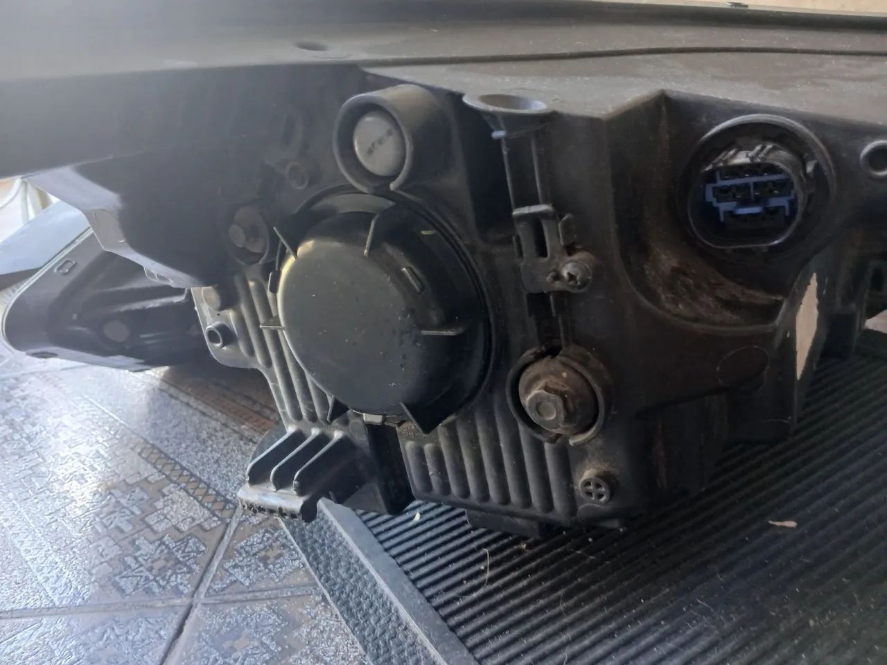 FAROL HB20 2023  - Foto 3