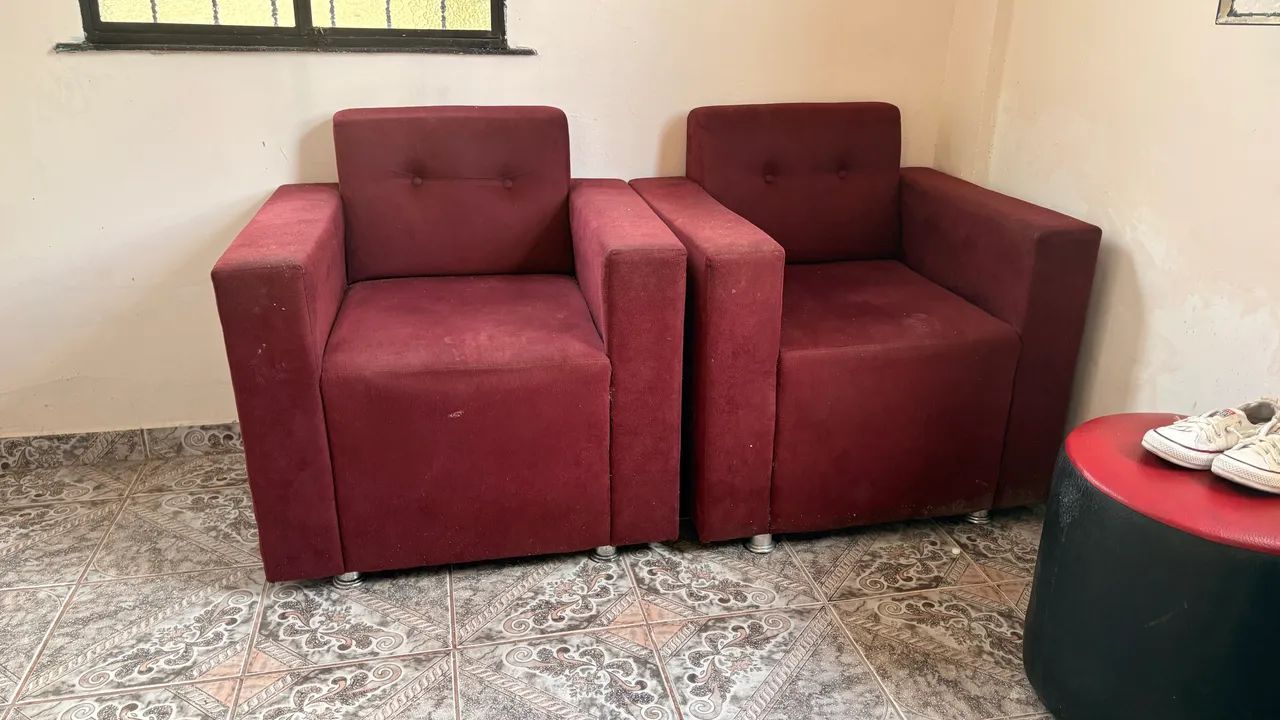 Vende se duas poltronas