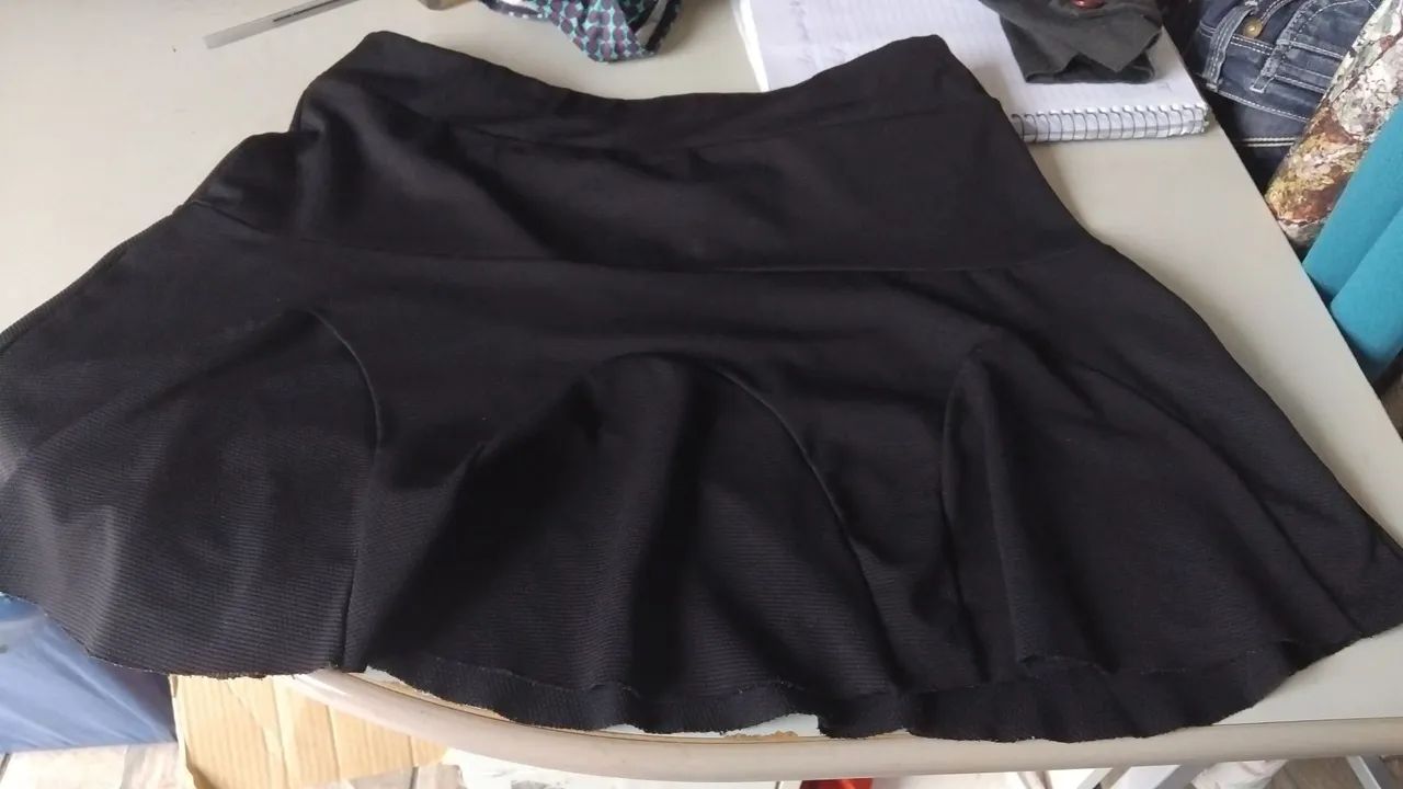 2 saias tamanho  G e GG  - Foto 2