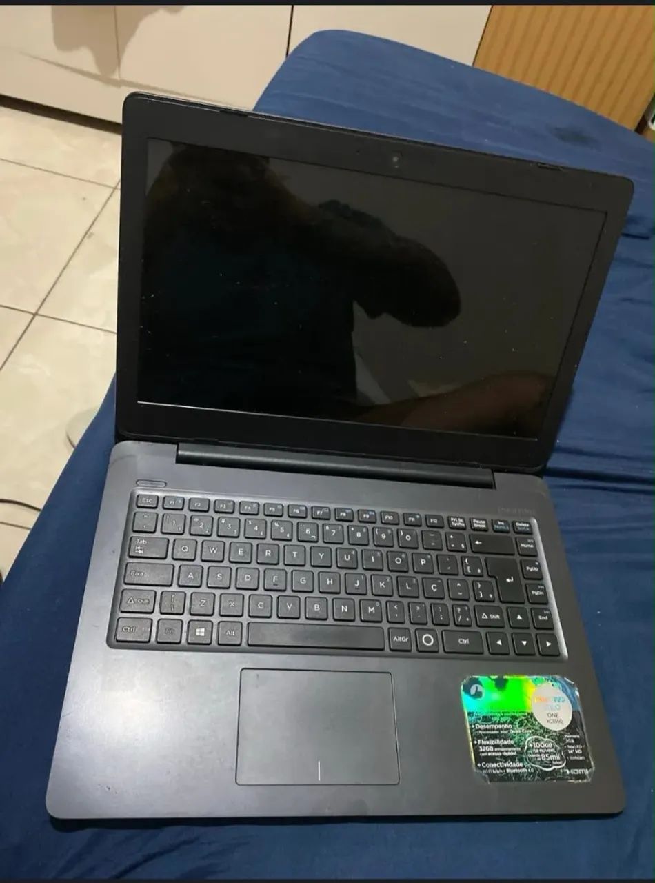 NOTEBOOK COM DEFEITO 