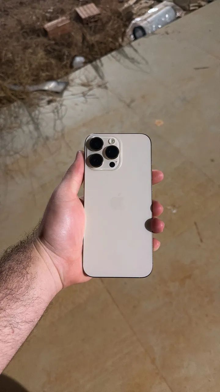 iPhone 16 Pro Max