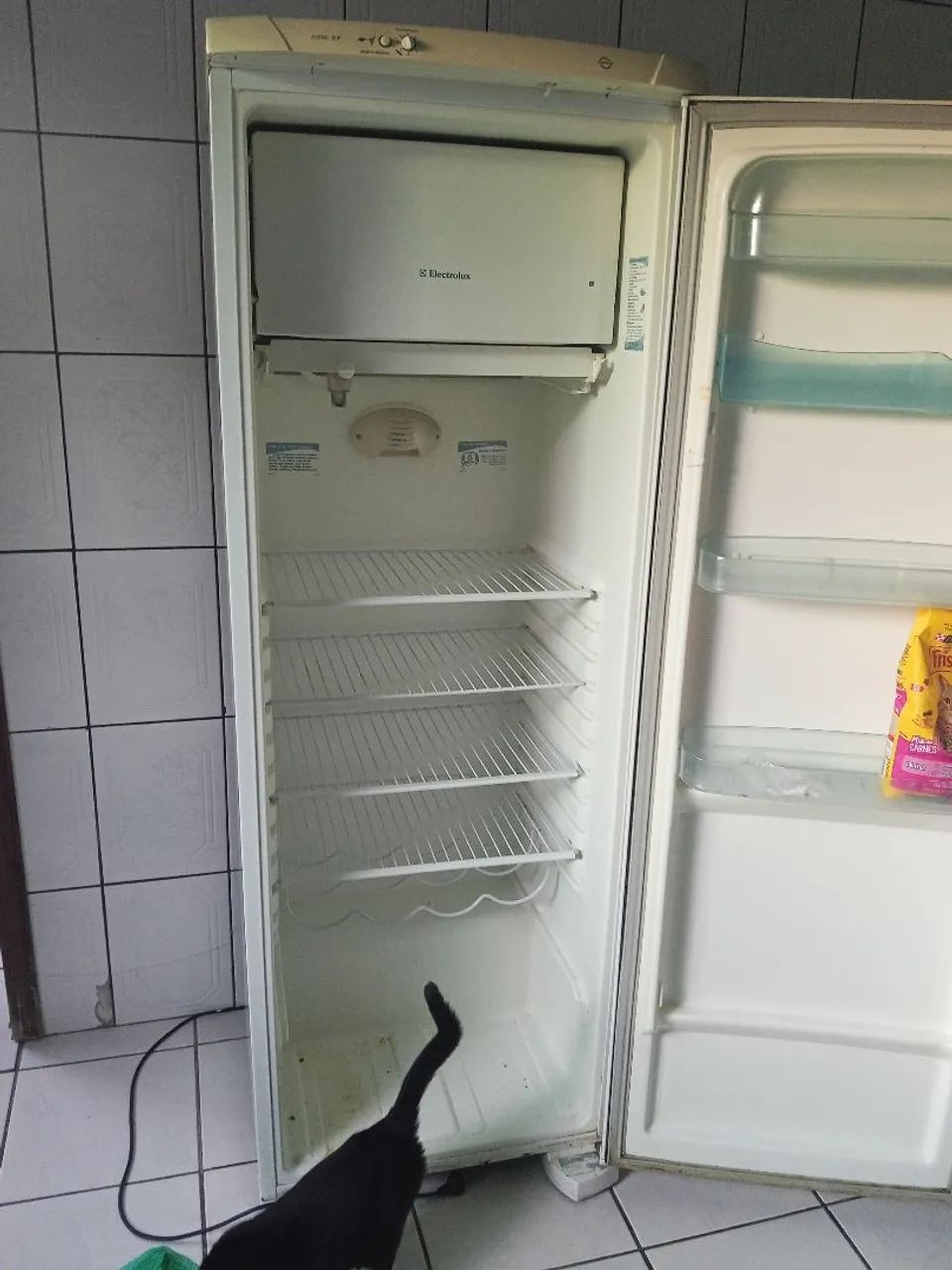 Geladeira semi nova - Foto 2