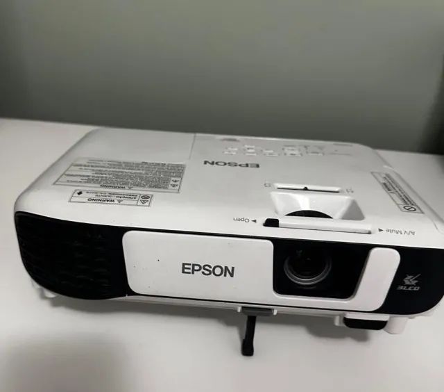 Projetor Epson  PowerLite S41+ . Produto com pouco uso! Produto excelente!  - Foto 2