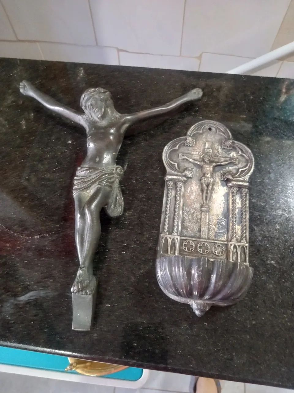 Peças religiosas. 