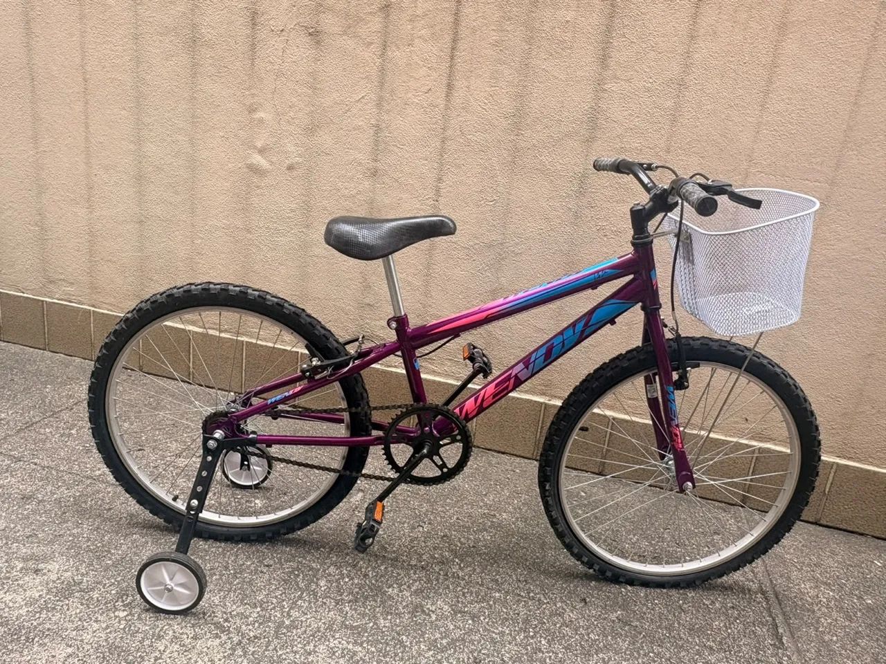 Bicicleta Wendy quase nunca usada 