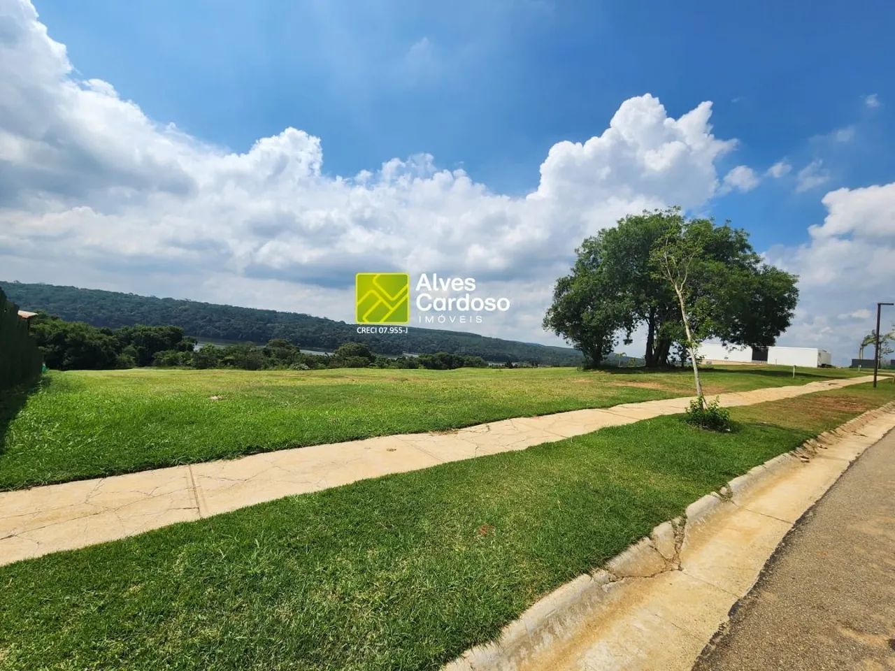 OPORTUNIDADE DE VENDA EXCLUSIVA  TERRENO COM FUNDO PARA REPRESA - Foto 2