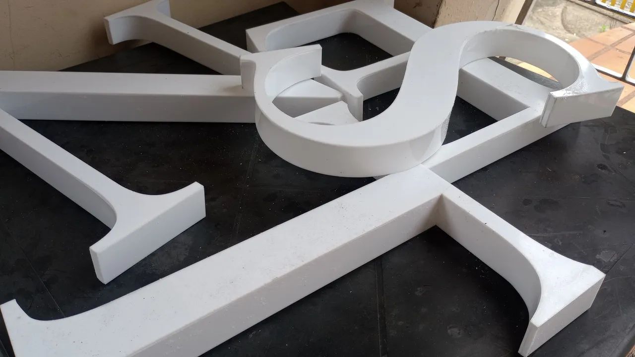 Letras e placas acrílico e ACM, fachadas - Foto 4