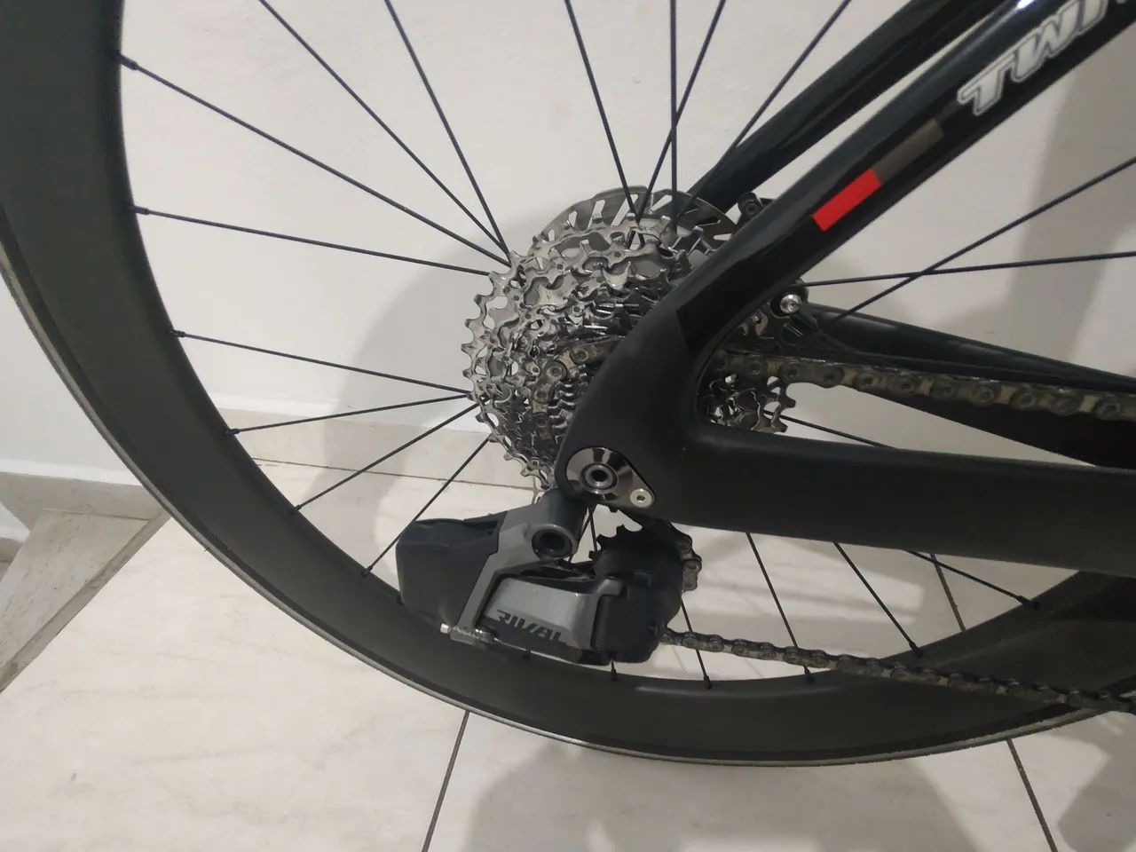 Speed Twitter T8 SRAM RIVAL ELETRÔNICO . Toda em Carbono  - Foto 4
