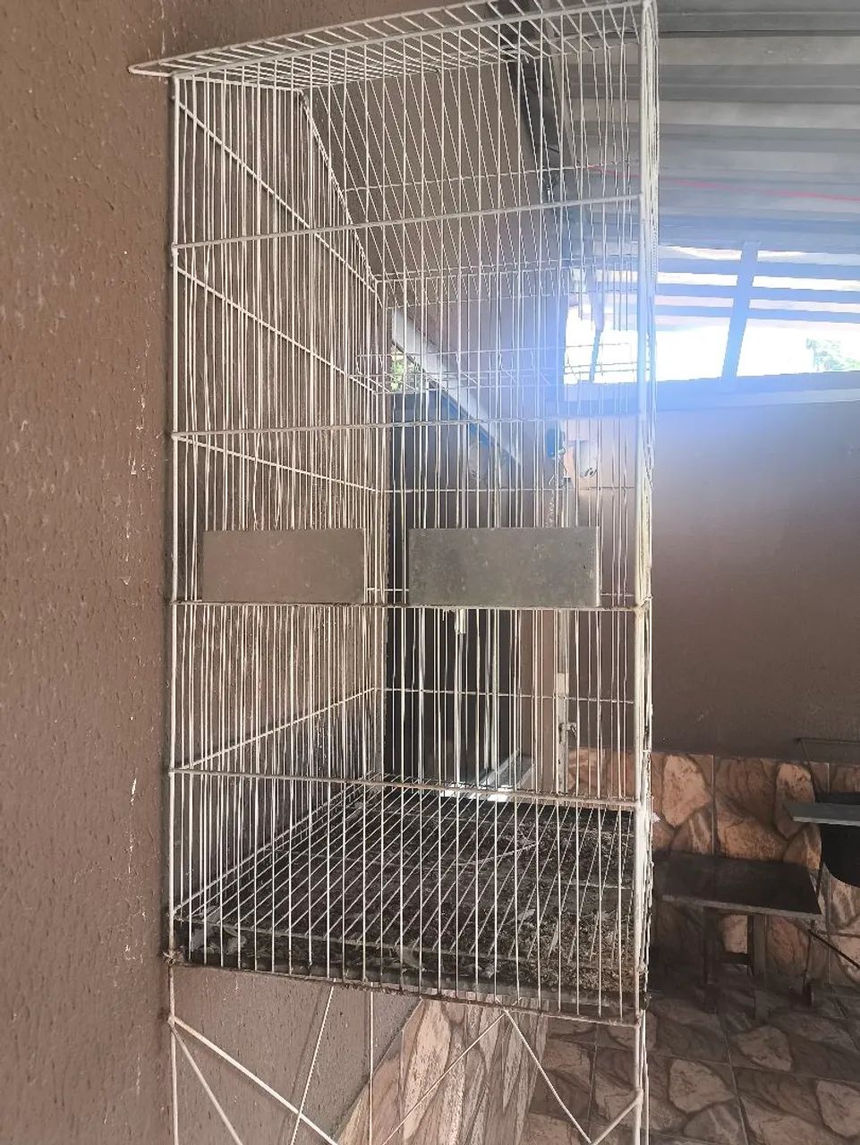 Vendo gaiola grande semi nova 300 reais  - Foto 2