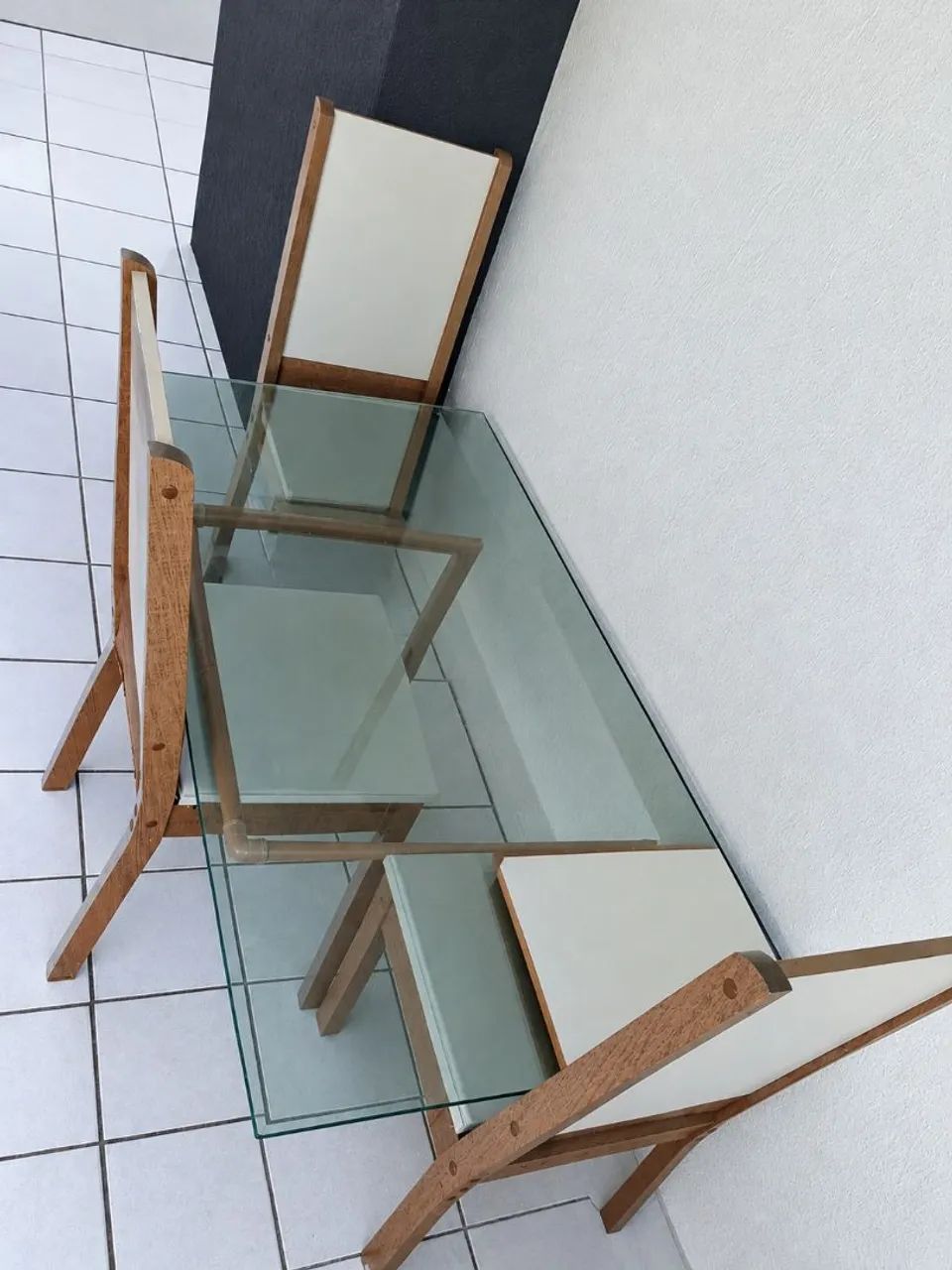 Mesa c/ 4 cadeiras (LEIA O ANÚNCIO)