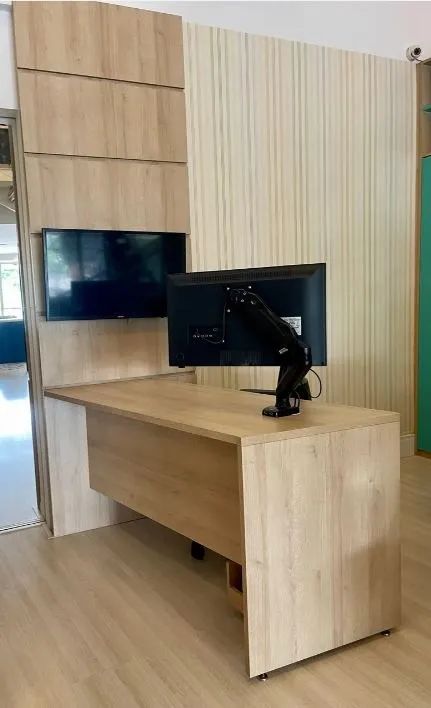 MÓVEIS PLANEJADOS DE SHOWROOM - MESA DE ESTUDOS - Foto 4