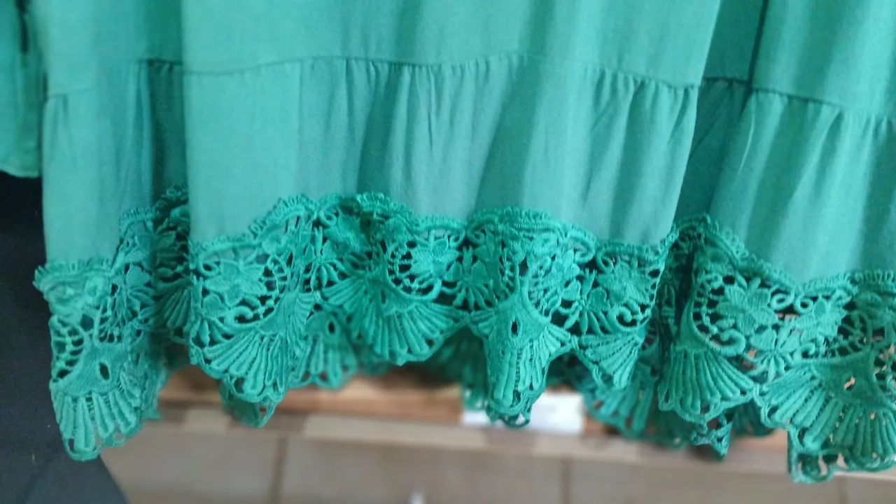 Blusa de tecido com renda - Foto 3
