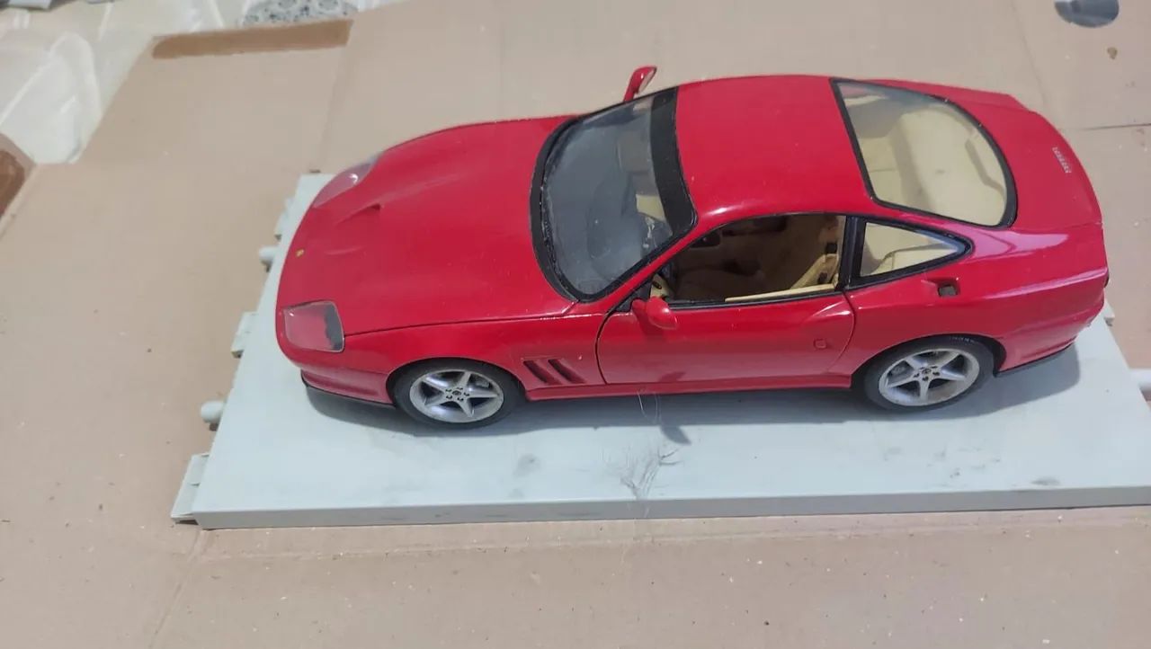 Miniatura Ferrari 550 Maranello 1:18