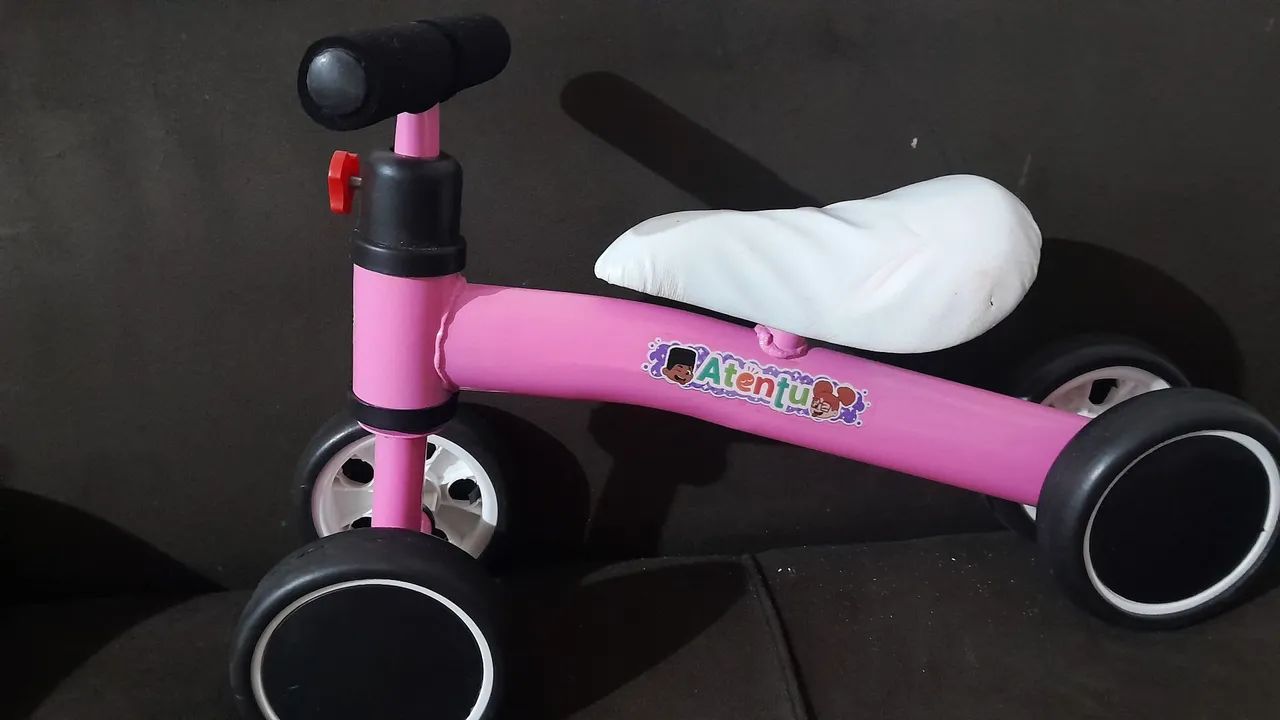 Bicicleta de equilíbrio  rosa
