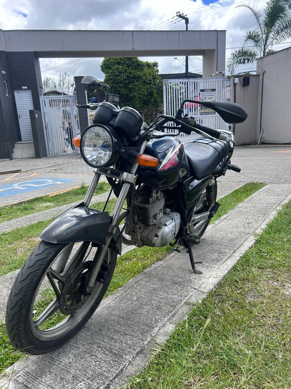 Suzuki yes 2008
