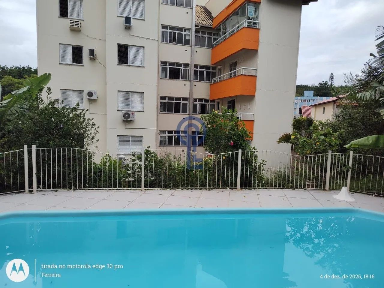 Apartamento 3 Quartos (1 Suíte) com Sacada e Piscina - próximo à UFSC - Foto 2