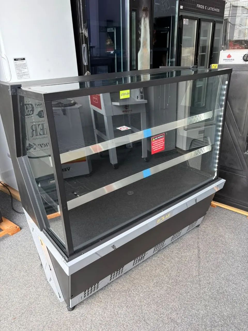 Balcão refrigerado 1,15M com iluminação interna e externa  - Foto 2
