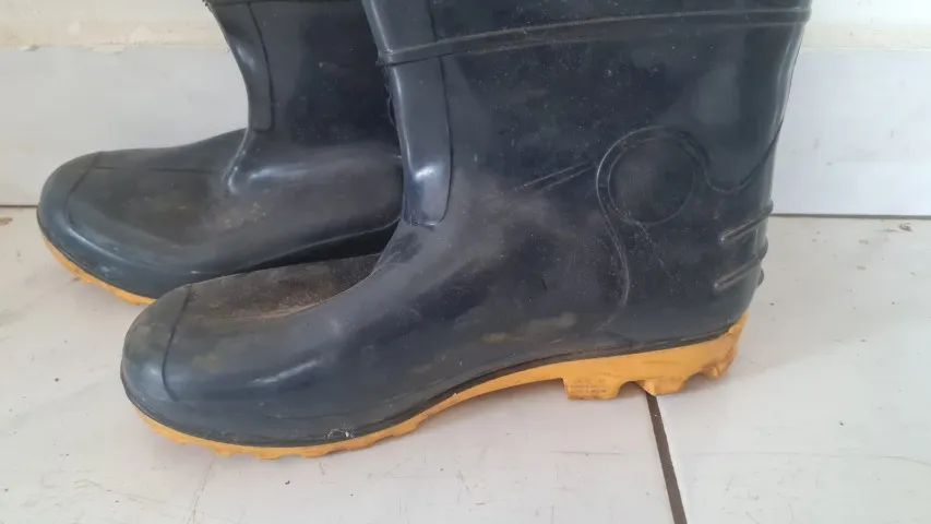 Bota Galocha Botina de Borracha para trabalho tam. 42 - Foto 2
