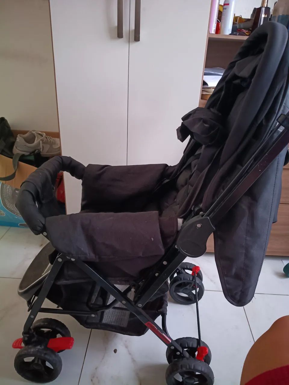 Carrinho de bebê semi novo  - Foto 3