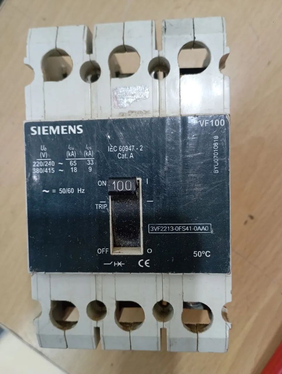 Disjuntor Siemens vf100 caixa selada 