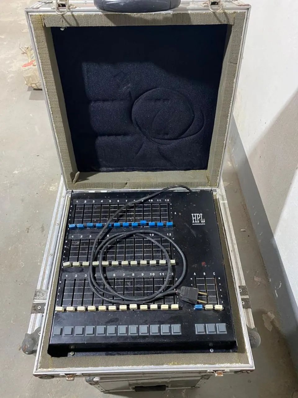 Cita que são equipamentos de som e iluminação - Foto 2