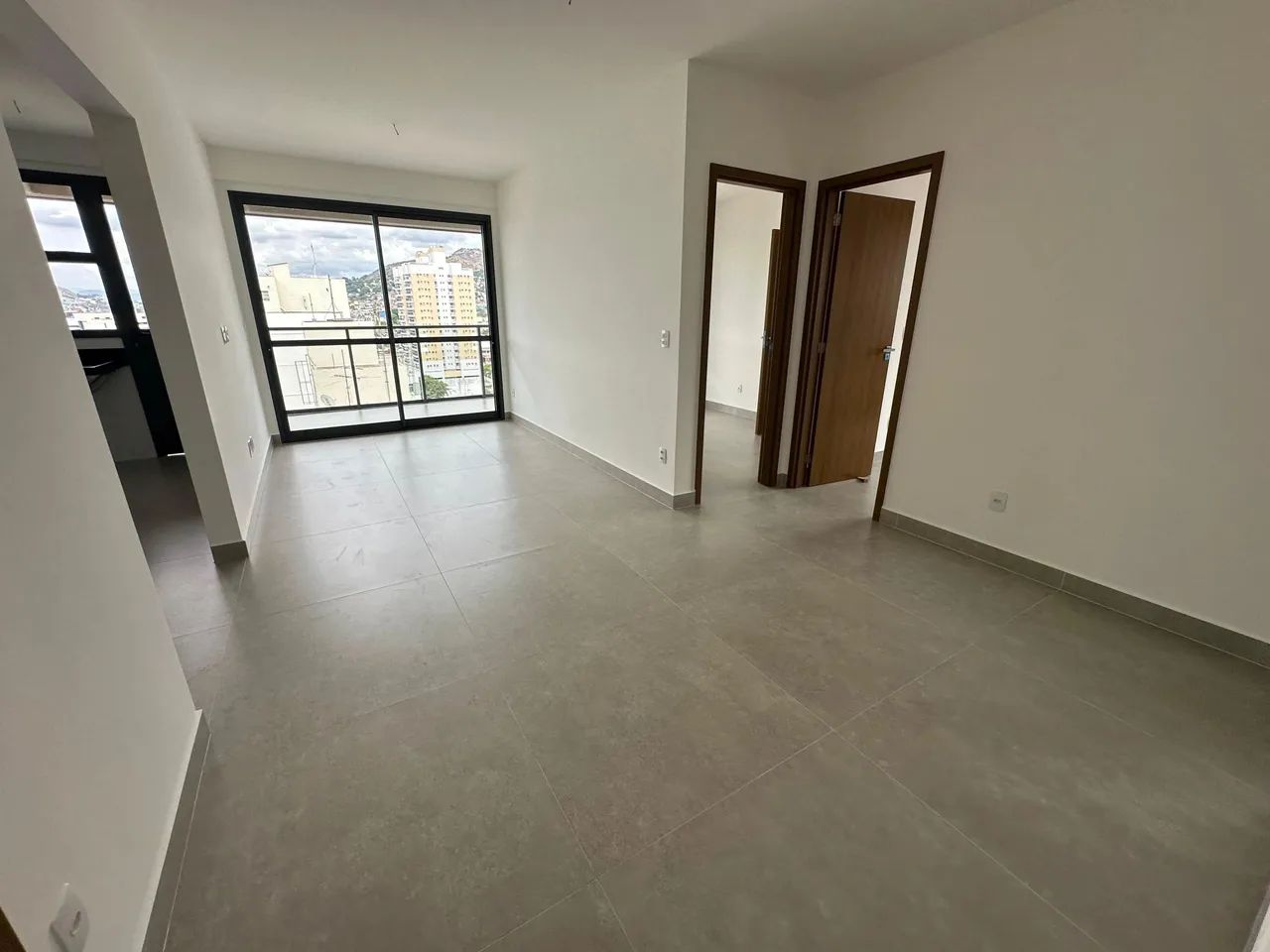 03 quartos / 01 suíte novíssimo em Bento Ferreira