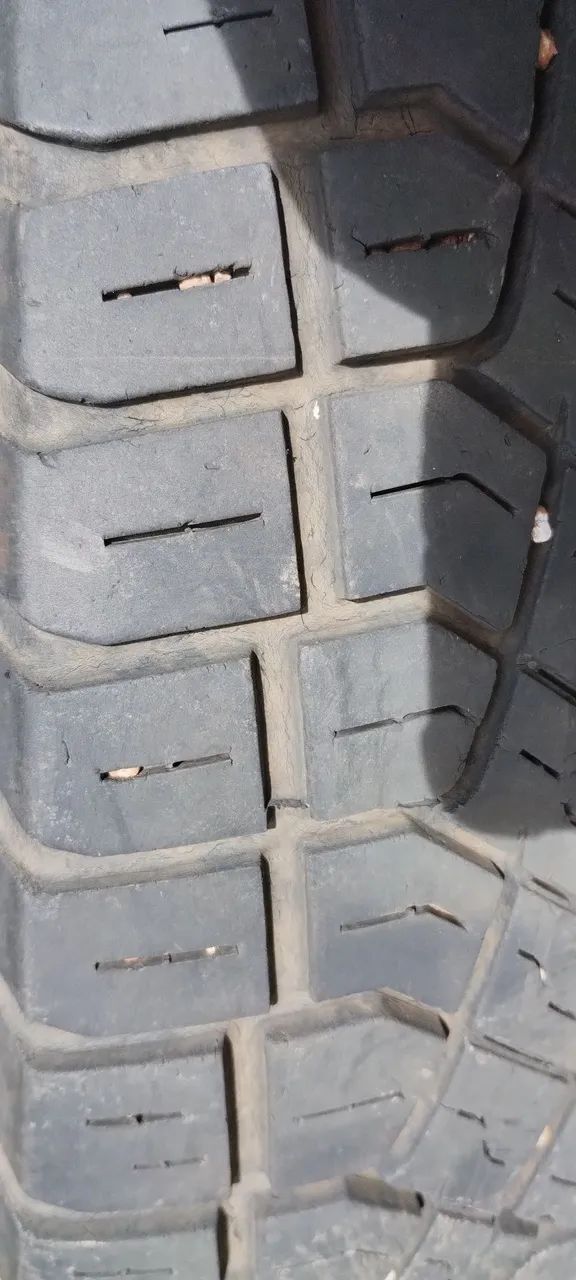 Pneus aro 14 175/70 Pirelli Scorpion - Foto 2